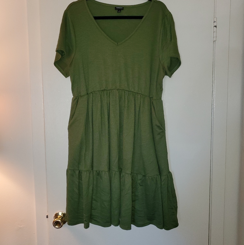Torrid Green V-Neck Short Sleeve Dress